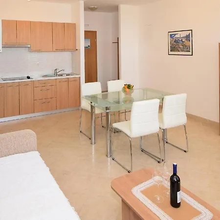 Ferienwohnung Fuer 5 Personen Ca 58 Qm In Orebic, Dalmatien Sueddalmatien Apartman Orebić